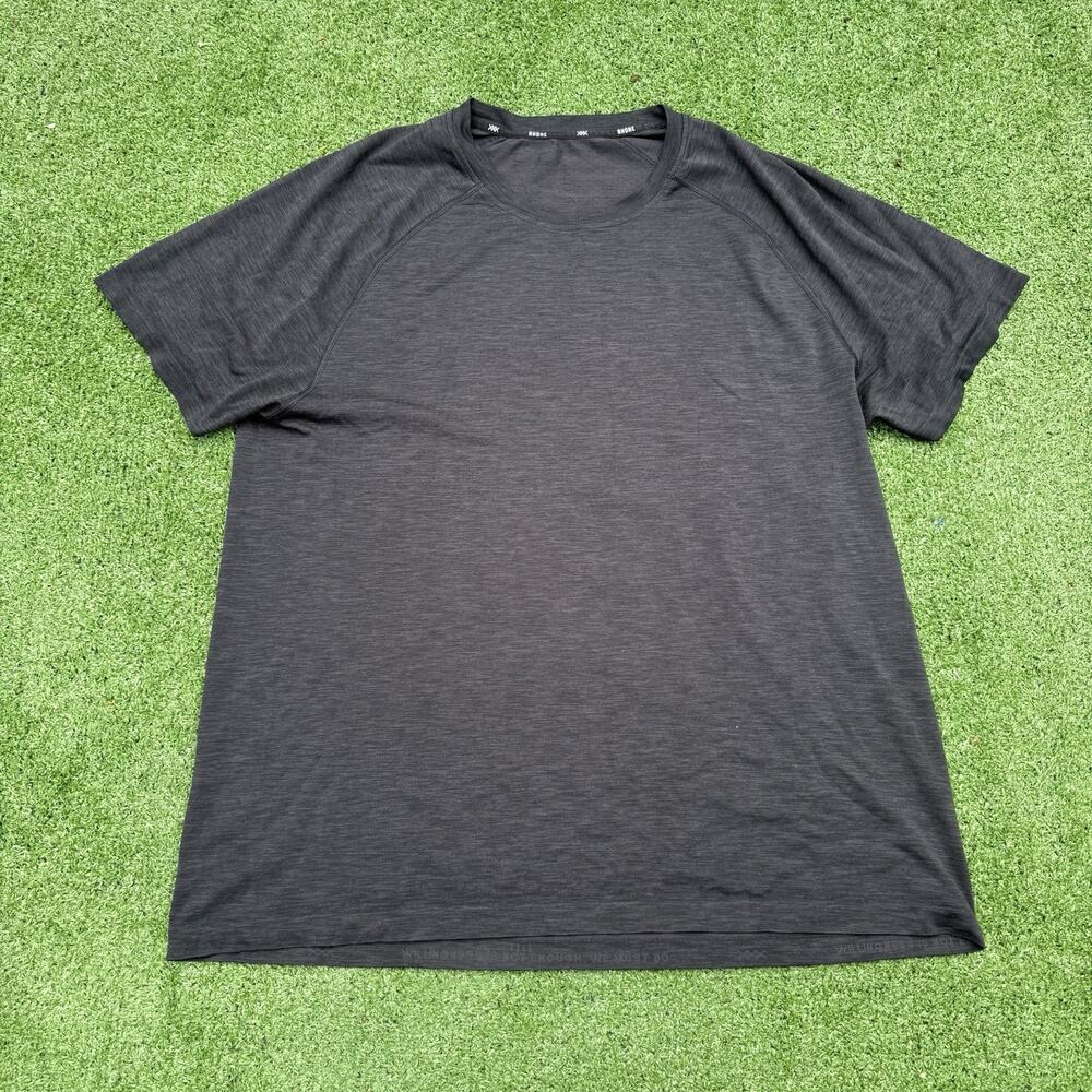 Rhone Men’s XL Short Sleeve Performance Shirt Dark Gray Black Athletic Workout